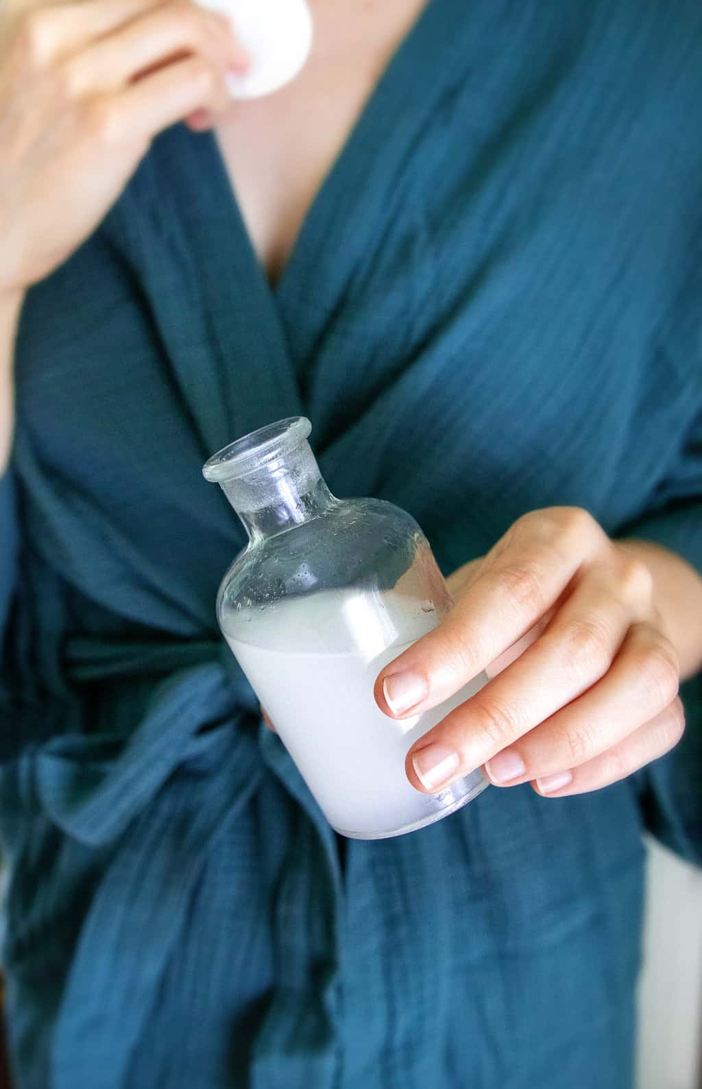 DIY Micellar Water: How To Make This Mild Pores and pores and skin Cleanser At Residence