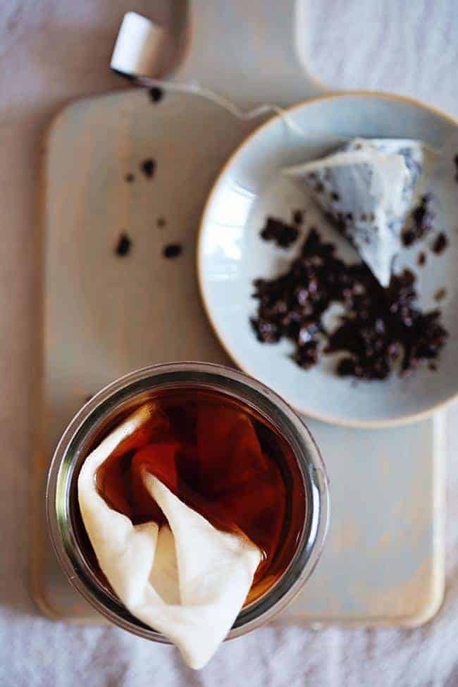 4 Beauty Uses of Black Tea