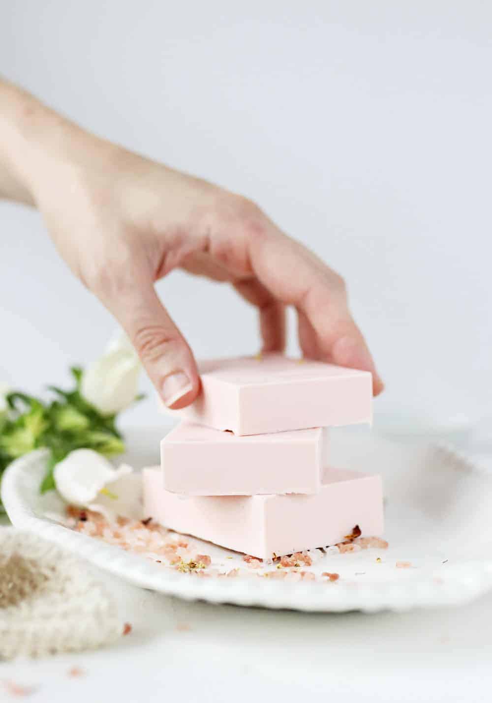 Therapeutic Calamine Cleansing cleaning soap for Delicate Pores and pores and skin (DIY Modern Farmacy!)